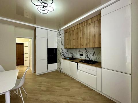 квартира за адресою Героїв Майдану вул. (Червоноармійська), 192