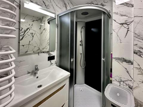 квартира за адресою Героїв Майдану вул. (Червоноармійська), 192