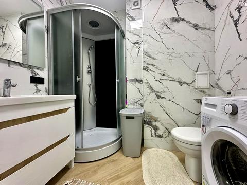 квартира за адресою Героїв Майдану вул. (Червоноармійська), 192