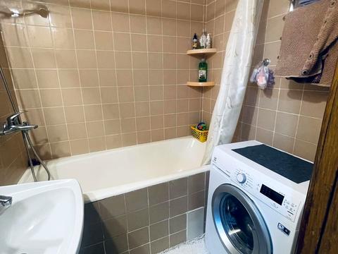 квартира за адресою Василя Сухомлинського, 68