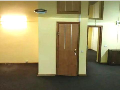 комерційна за адресою Левка Лук'яненка вул. (Маршала Тимошенка), 19