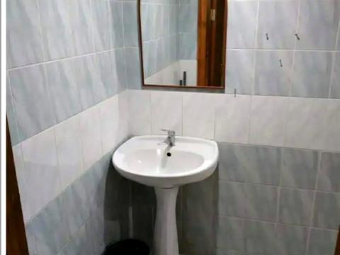 комерційна за адресою Левка Лук'яненка вул. (Маршала Тимошенка), 19