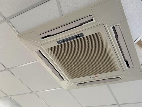 комерційна за адресою Різдвяна вул. (Енгельса), 29б