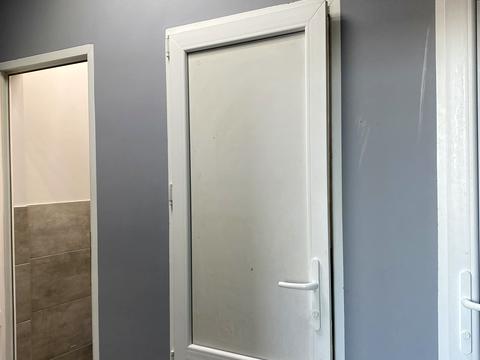 комерційна за адресою Різдвяна вул. (Енгельса), 29б