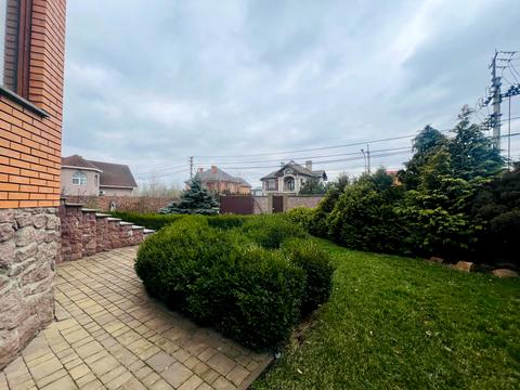 будинок за адресою Андрія Малишка вул. (Льва Толстого)