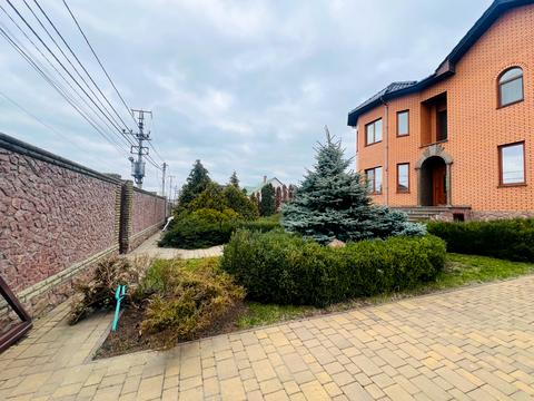 будинок за адресою Андрія Малишка вул. (Льва Толстого)