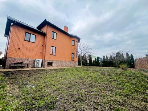 будинок за адресою Андрія Малишка вул. (Льва Толстого)