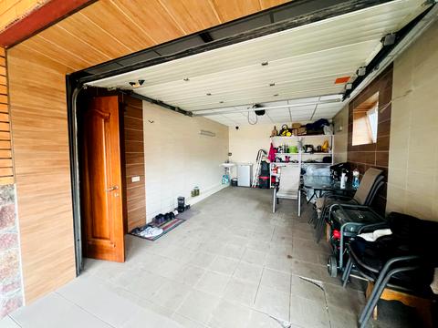 будинок за адресою Андрія Малишка вул. (Льва Толстого)