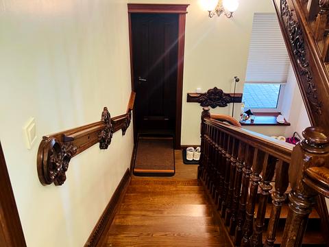 будинок за адресою Андрія Малишка вул. (Льва Толстого)