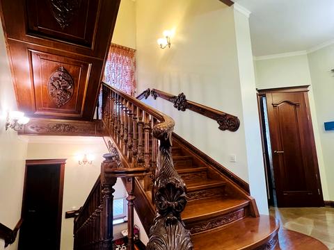 будинок за адресою Андрія Малишка вул. (Льва Толстого)