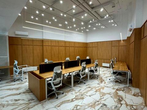 комерційна за адресою Буслівська вул., 12