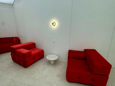 комерційна за адресою Буслівська вул., 12