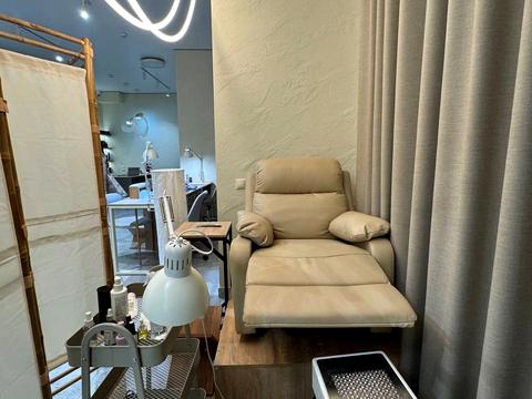 комерційна за адресою Золотоустівська вул., 30