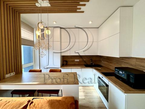 квартира за адресою Салютна вул., 2к6