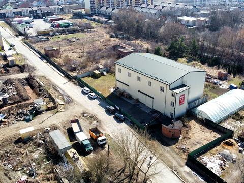 комерційна за адресою Трудова вул., 5/7