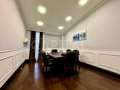 комерційна за адресою Жилянська вул., 72-А