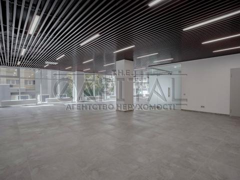 комерційна за адресою Лєскова вул., 9