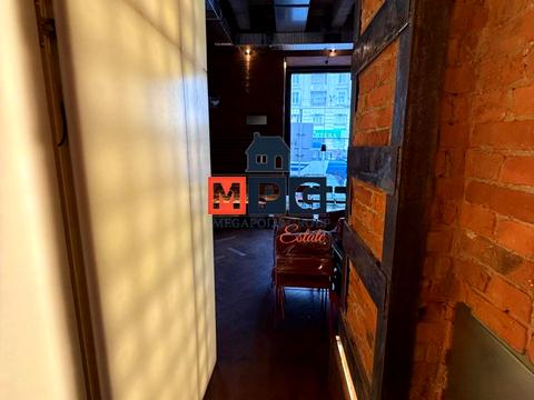 комерційна за адресою Конституції, 2