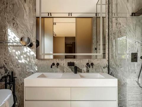 дом по адресу Мира ул.