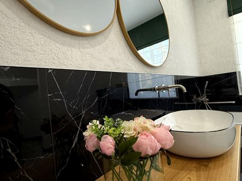 будинок за адресою Революції