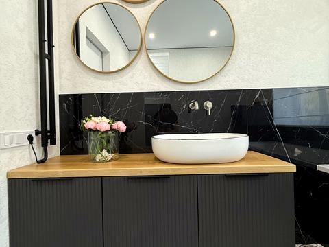 будинок за адресою Революції