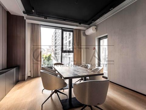 комерційна за адресою Бульварно-Кудрявська вул. (Воровського), 15