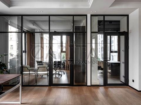 комерційна за адресою Бульварно-Кудрявська вул. (Воровського), 15