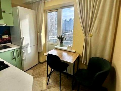 квартира за адресою Бориса Мартоса вул. (Плеханова), 4-Б