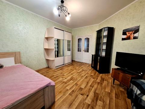 квартира за адресою Київ, Драгоманова вул., 6/1