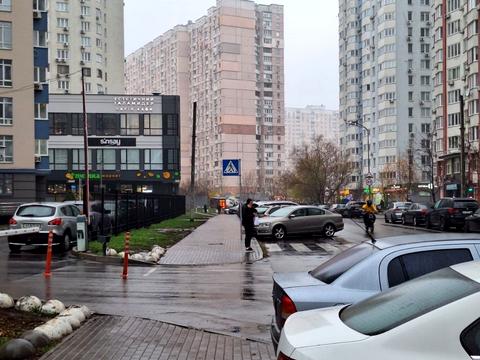 квартира за адресою Київ, Драгоманова вул., 6/1