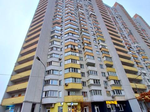 квартира за адресою Київ, Драгоманова вул., 6/1