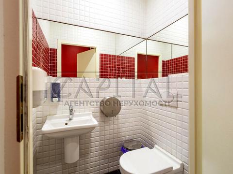 комерційна за адресою Саксаганського вул., 80