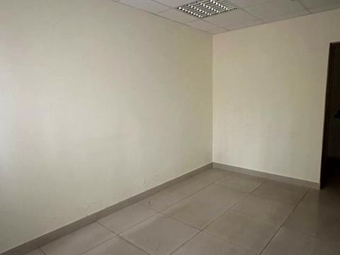 комерційна за адресою Богдана Хмельницького просп. (Героїв Сталінграда), 110