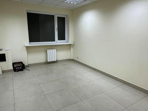 комерційна за адресою Богдана Хмельницького просп. (Героїв Сталінграда), 110