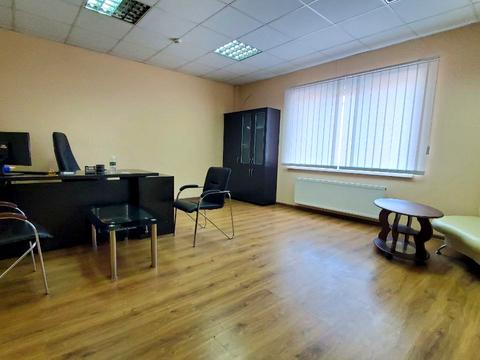 комерційна за адресою Геологів вул., 6