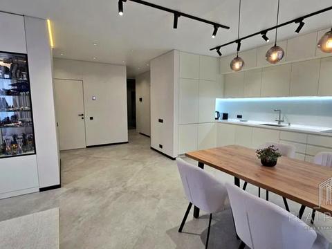 квартира за адресою Дніпровська набережна вул., 18-А