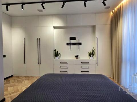 квартира за адресою Дніпровська набережна вул., 18-А