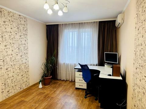 квартира за адресою Юрія Кондратюка вул. (Комунарівська), 11