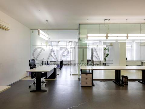 комерційна за адресою Саксаганського вул., 80