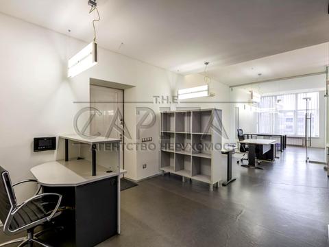 комерційна за адресою Саксаганського вул., 80