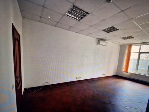 комерційна за адресою Ованеса Туманяна вул., 15-А