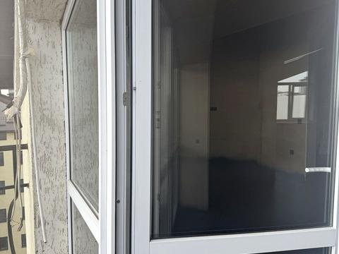 комерційна за адресою Незалежності вул., 143