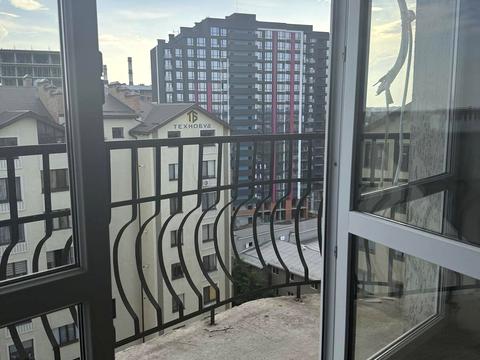 комерційна за адресою Незалежності вул., 143