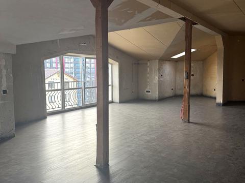 комерційна за адресою Незалежності вул., 143