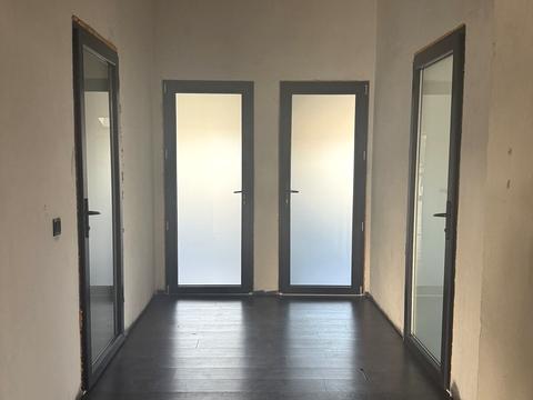 комерційна за адресою Незалежності вул., 143