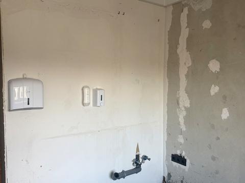 комерційна за адресою Незалежності вул., 143