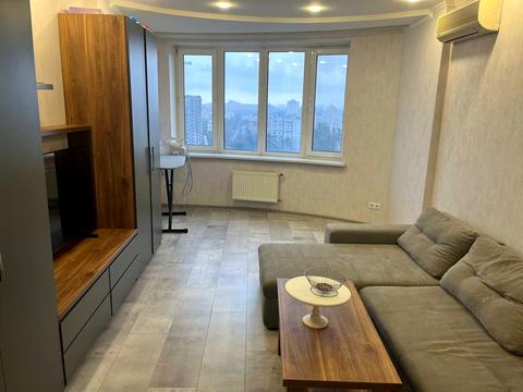 квартира за адресою Верховинна вул., 35