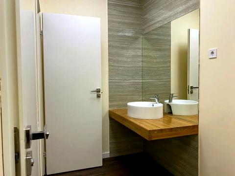 коммерческая по адресу Елены Телиги ул., 6