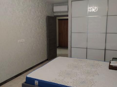 квартира за адресою Олександра Олеся вул., 8/17