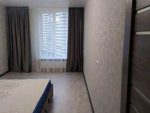 квартира за адресою Олександра Олеся вул., 8/17